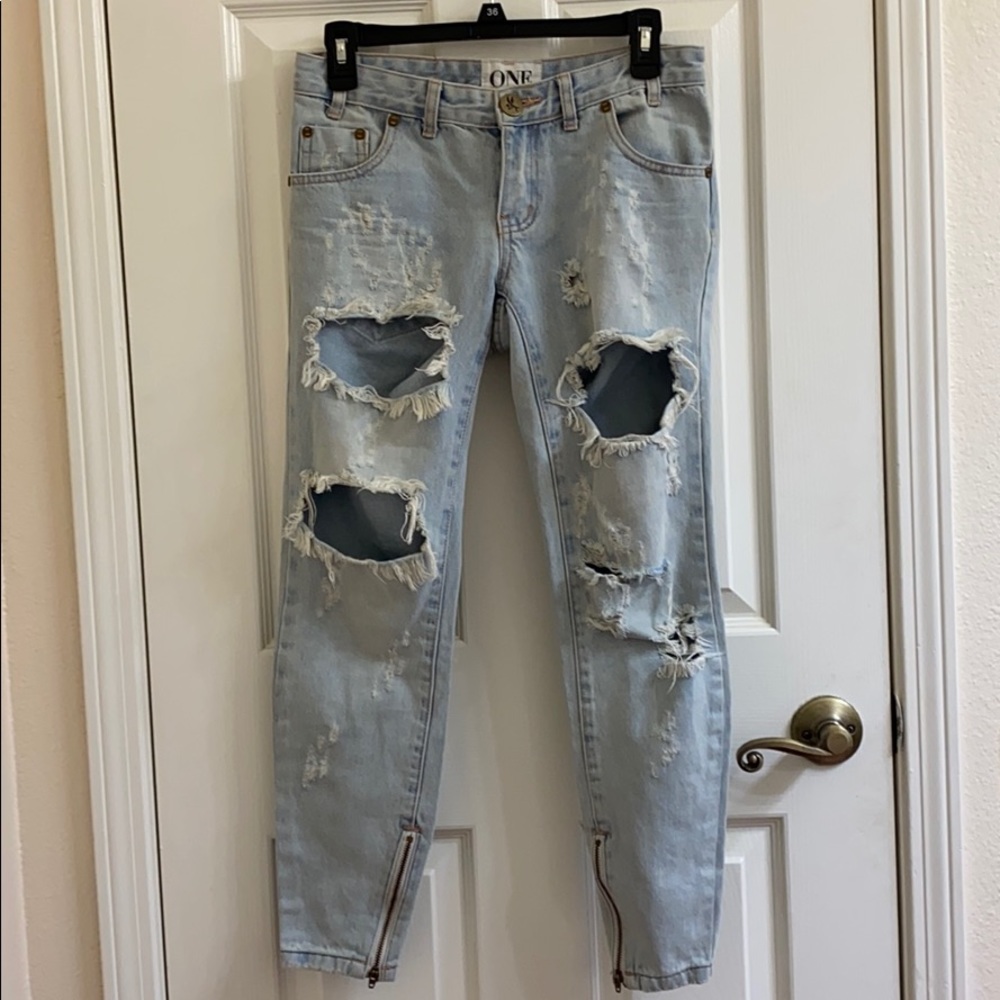 Light wash ripped mom jeans one teaspoon